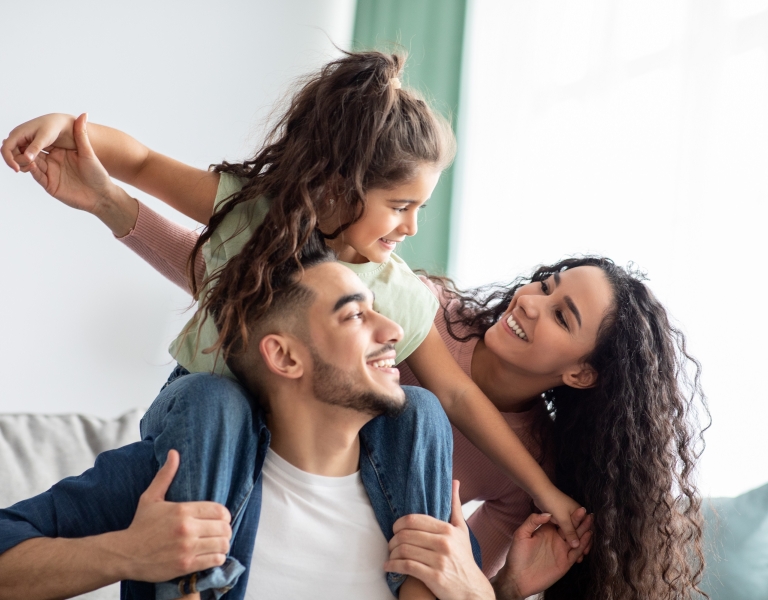 De adoptie van pluskinderen: vaak een noodzaak binnen een nieuw samengesteld gezin
